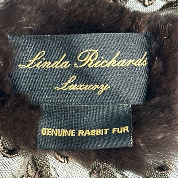 Linda Richards Luxury Lace and Rabbit Fur
Scarf Brown - Picture 9 of 9